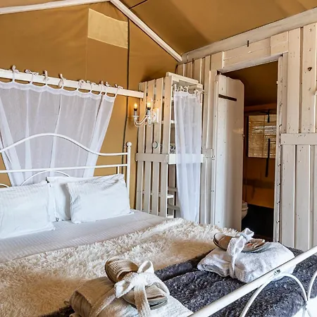 Camping Luxury Tent - Romantic Getaway