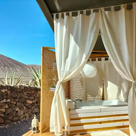 בית נופש Camping Luxury Tent - Romantic Getaway טגיסי